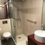 paroi de douche coulissante petit espace