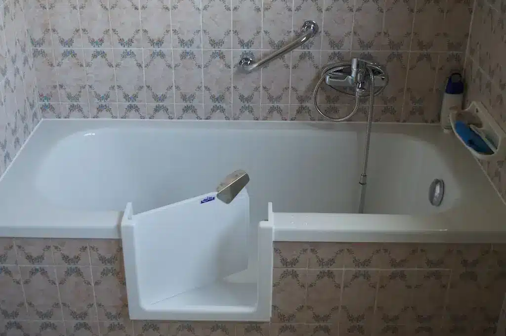 Remplacement de baignoire et porte dans la baignoire