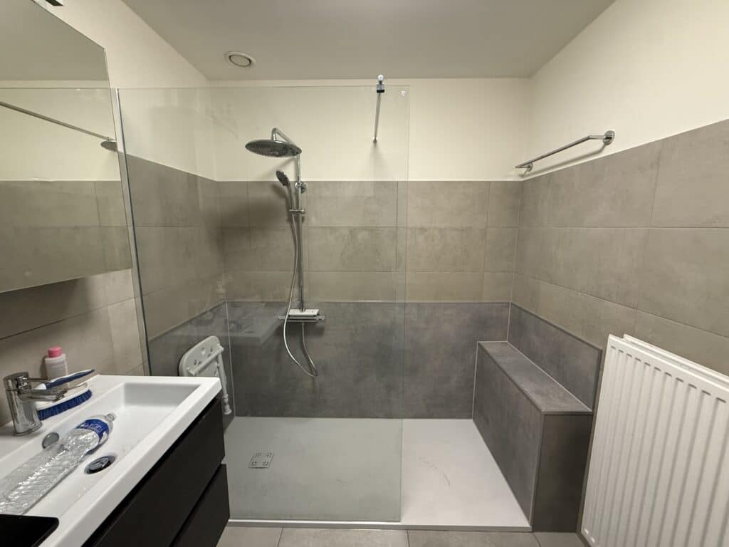 Douche Fixe Béton — réalisation Hyseco